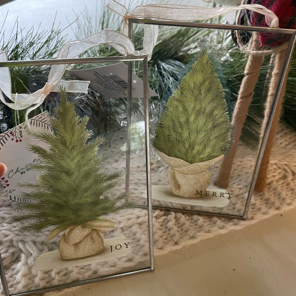 SET OF 2 KIRKLANDS GLASS TREE XMAS ORNAMENTS NWT